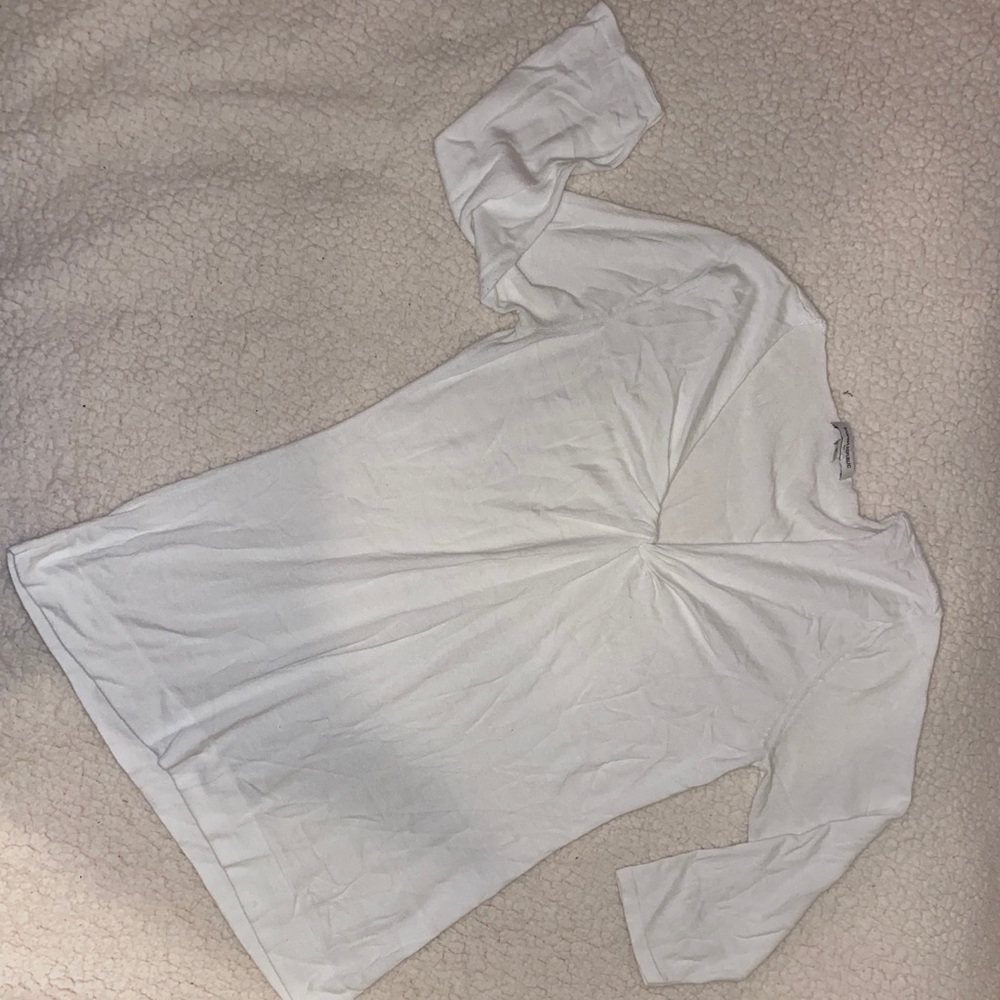 White 3/4 sleeve V-Neck